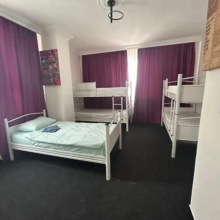 Ostello A07 *